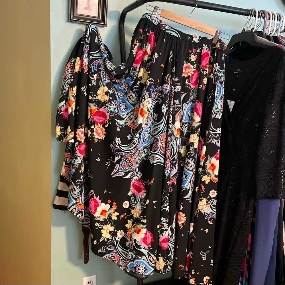 3 FOR $40: Cupio Spectacular paisley maxi skirt